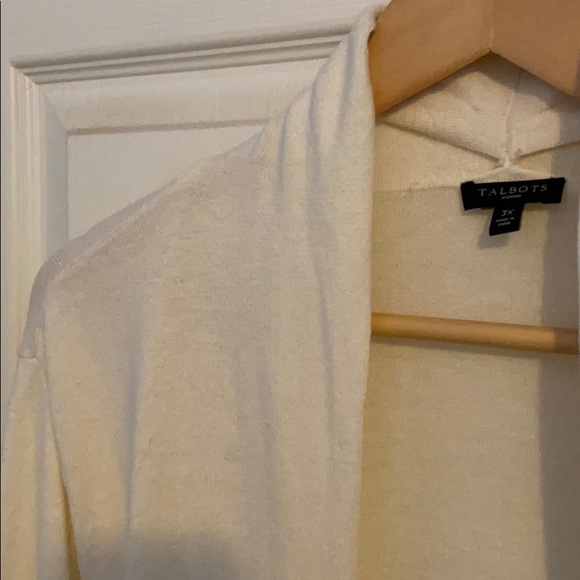 Talbots cream and Blue Cardigan - Picture 4 of 8